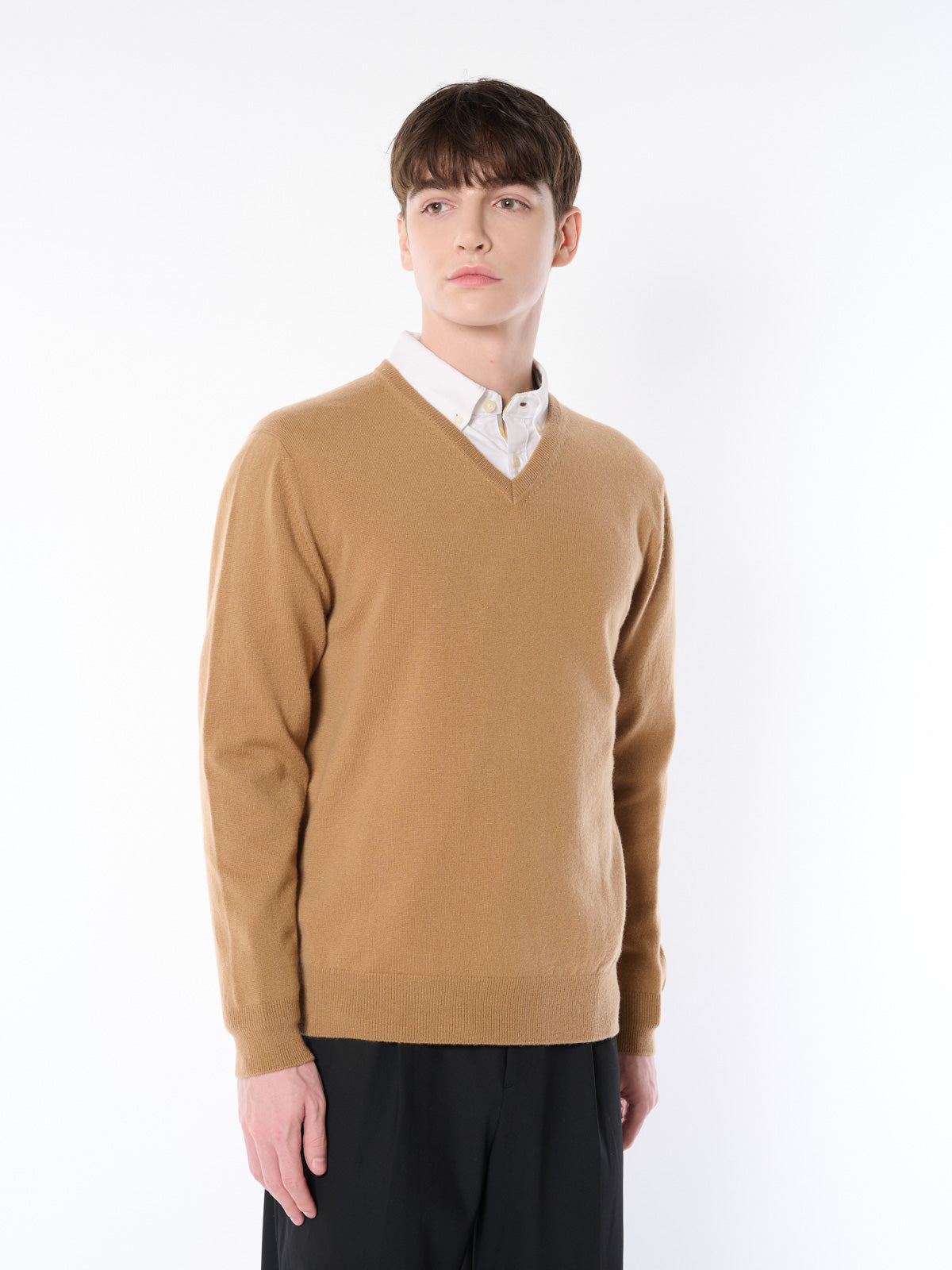 100% cashmere V-neck (deep) sweater