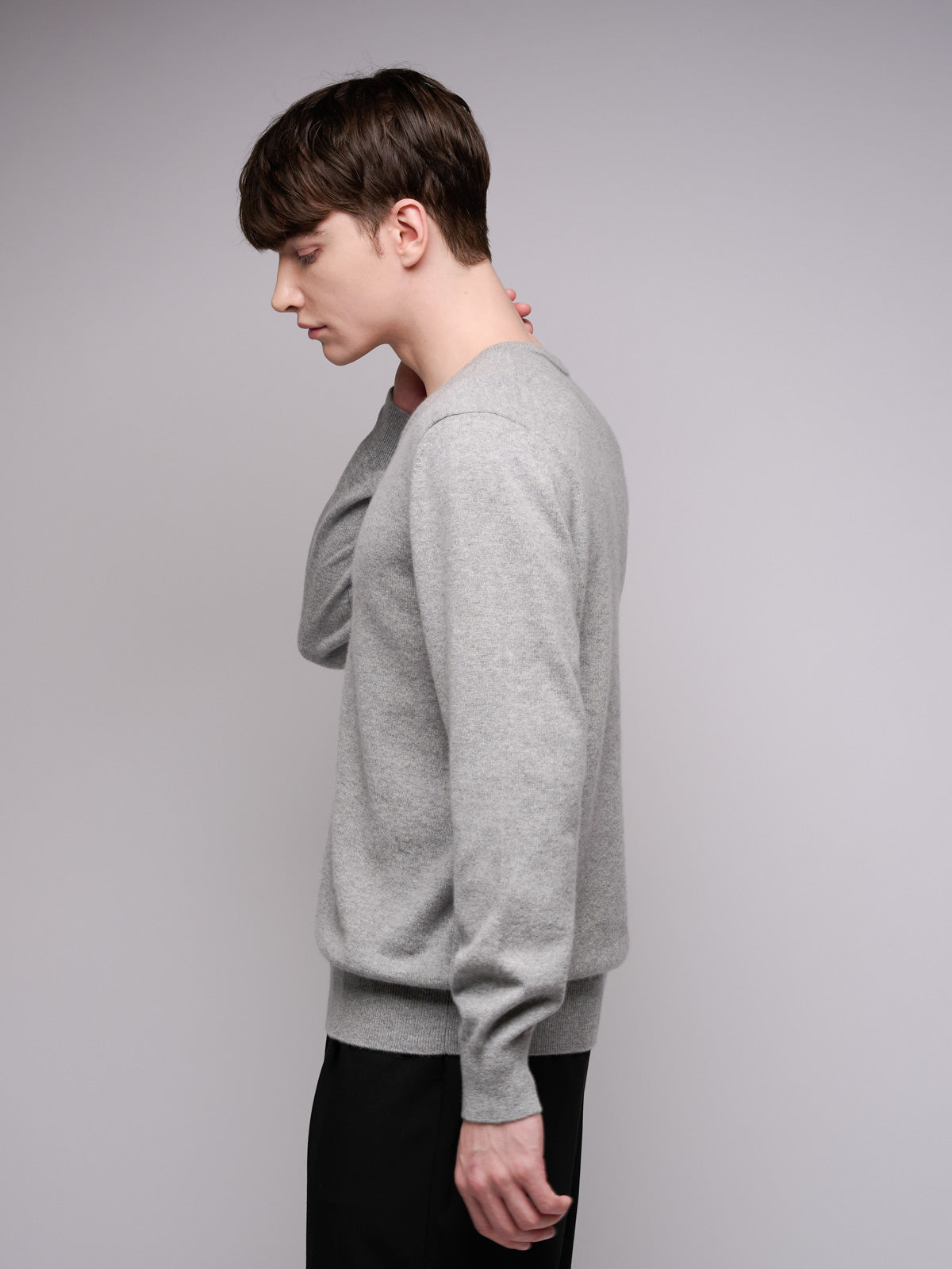 100%羊绒圆领毛衣