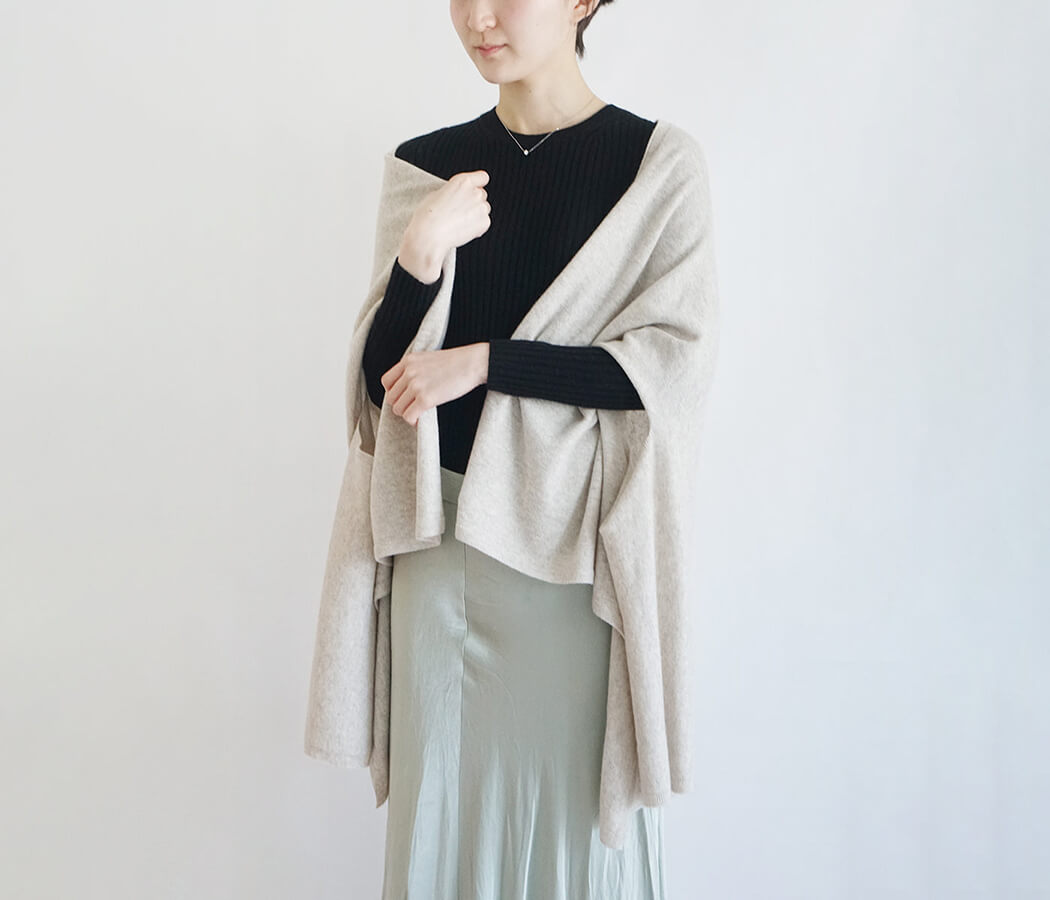 小物の高級カシミヤニット