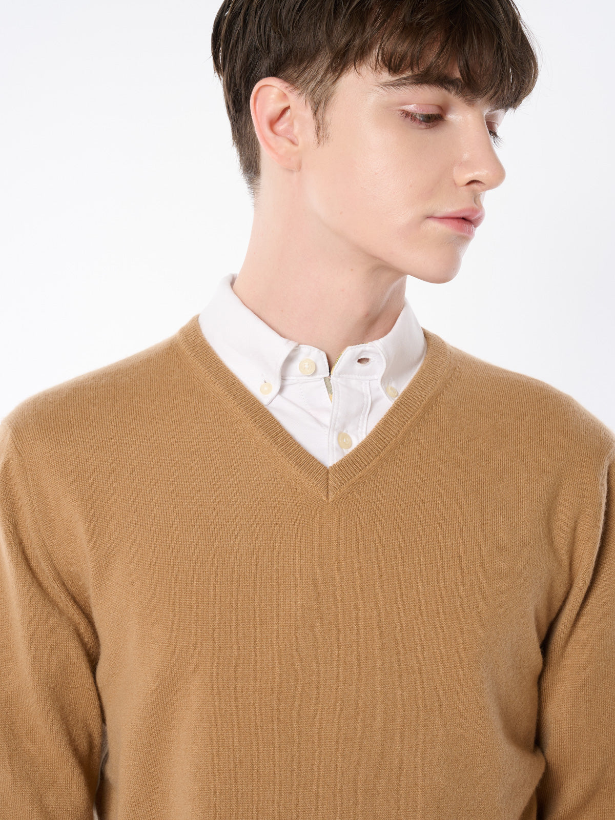 100% cashmere V-neck (deep) sweater