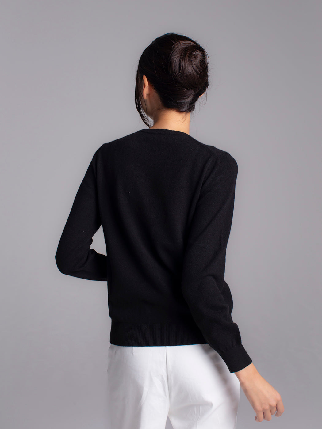 Cashmere crew neck sweater