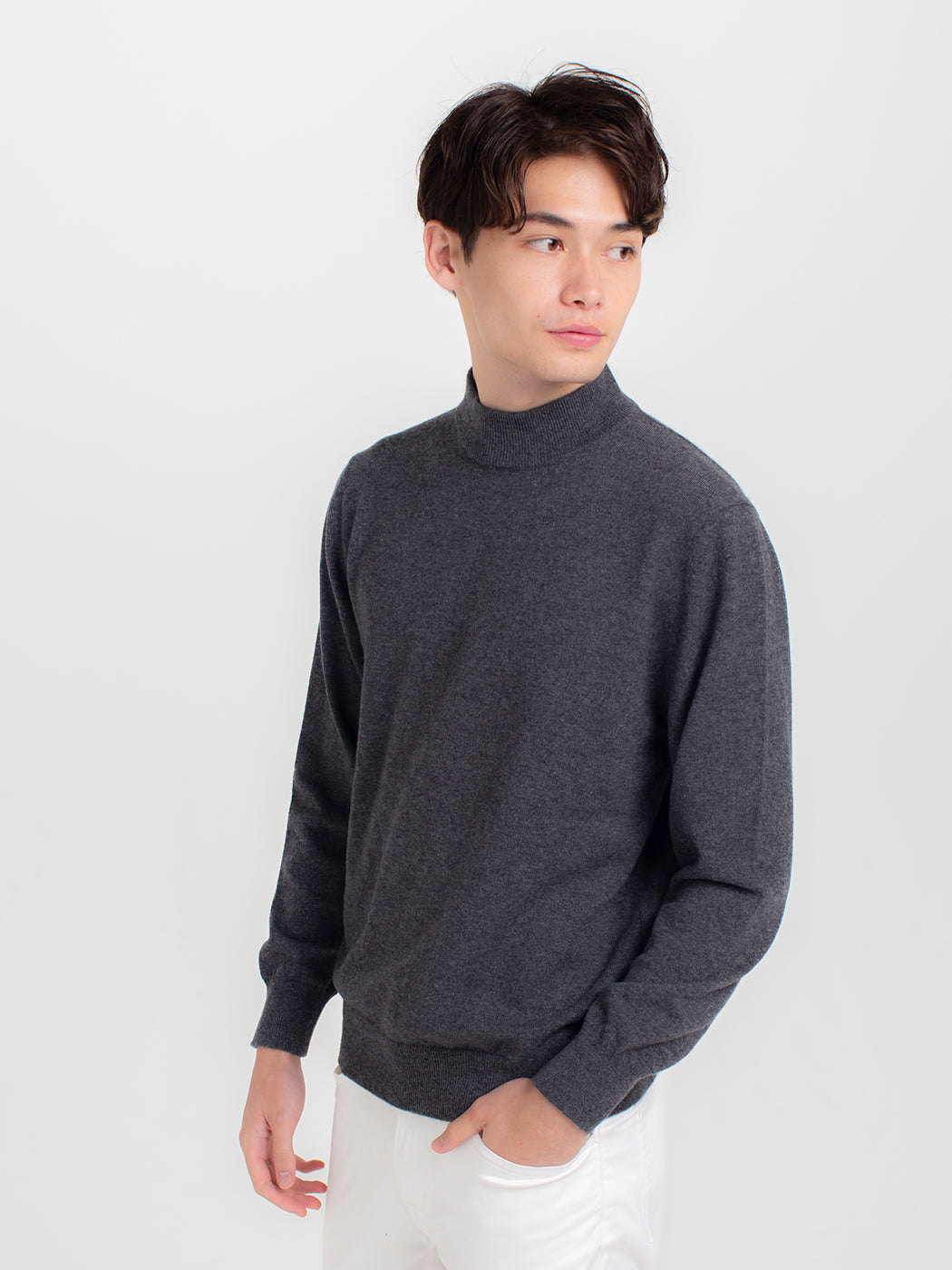 100% cashmere high neck sweater