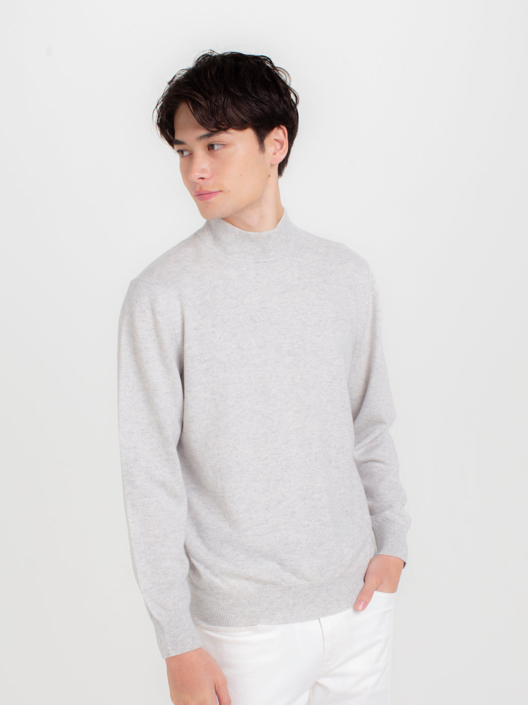 100% cashmere high neck sweater