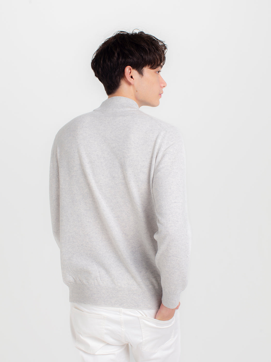 100% cashmere high neck sweater