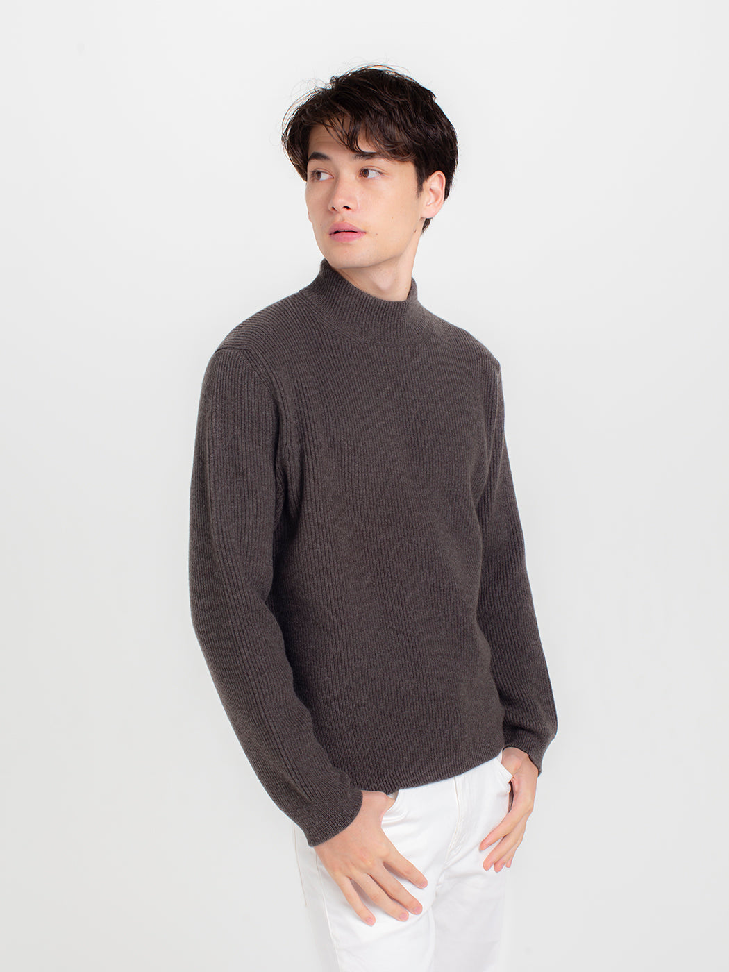 Cashmere crew neck sweater