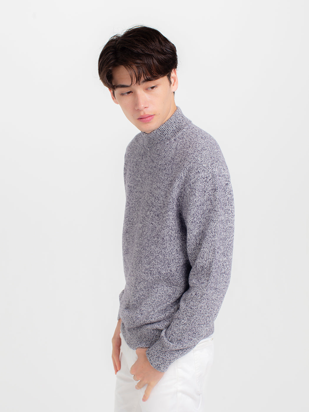 Cashmere crew neck sweater